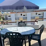 Areias Sol شقة *